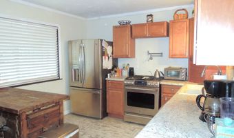 404 408 W 3rd St, Capitan, NM 88316