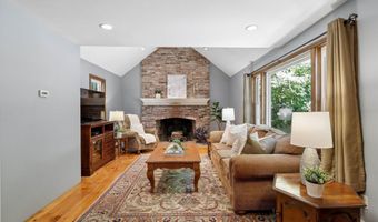 17 Candlewood Dr, Amherst, NH 03031