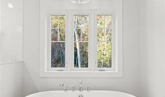 114 Daniel Trce, Burlington, CT 06013