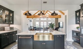 160 E Bluff Ln, Millsap, TX 76066