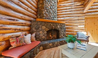56648 Lunar Dr, Bend, OR 97707
