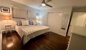182 Newport Ave, Middletown, RI 02842