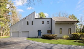 29 Dennell Dr, Lincoln, RI 02865
