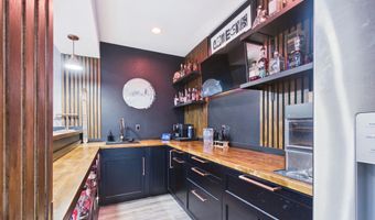 214 E Wapello St, Agency, IA 52530