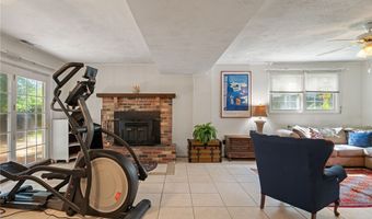 8502 WOODBINE Ln, Annandale, VA 22003