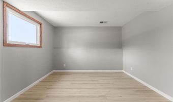 13804 Euclid Ct, Apple Valley, MN 55124