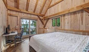 116 Big Barndoor Is, Alton, NH 03810