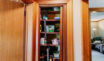 708 N 5th St, Atchison, KS 66002