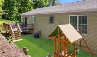 15 Birch Rd, Cumberland, RI 02864