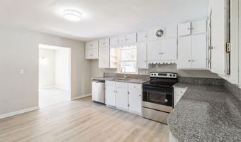 402 Center Ave, Alexander, IA 50420