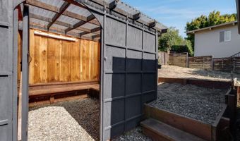 221 Highland Dr, Aptos, CA 95003