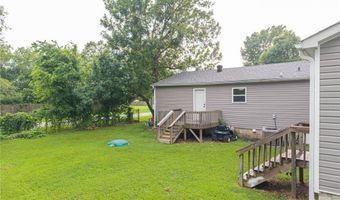 702 9th St, Barling, AR 72923