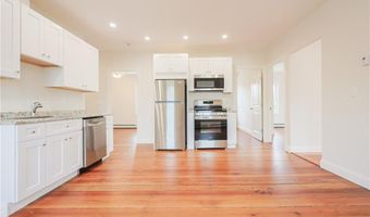 529 Wood St 3, Bristol, RI 02809