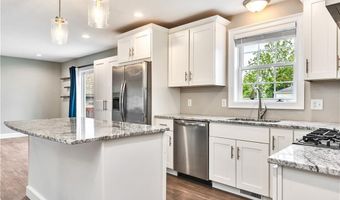 239 Mauran Ave, East Providence, RI 02914