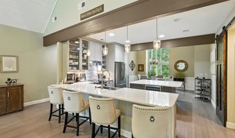 4 Egret Dr, Beaufort, SC 29907