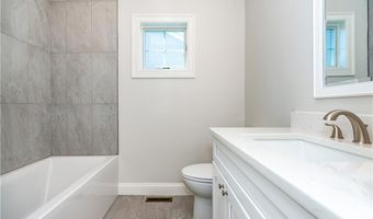 13 Hampton Rd 21, Coventry, RI 02816