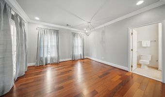 43582 OLD KINDERHOOK Dr, Ashburn, VA 20147
