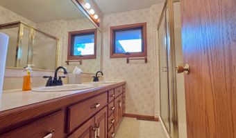 101 7th Ave NW, Bowman, ND 58623