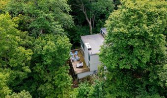2201 Timberland Rd, Ames, IA 50014