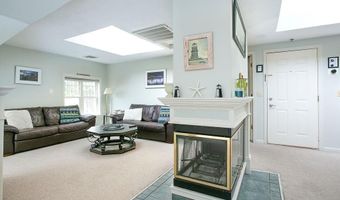 1 Seaview Ave 4, Newport, RI 02840