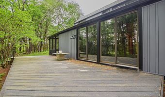 110 Access Rd, Becket, MA 01223