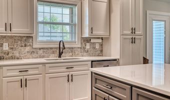 105 Skylar Dr, Auburn, KY 42206