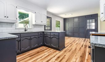 212 Cascade Dr, Athens, AL 35611