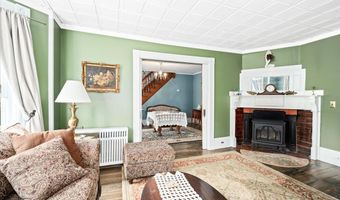 5 Greenhouse Ln, Bradford, NH 03221