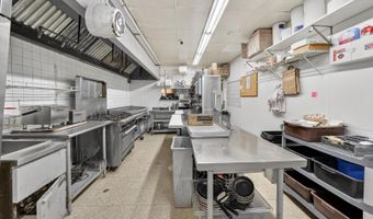 208 S Main St, Algonquin, IL 60102
