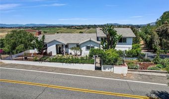1864 Winterwarm Dr, Fallbrook, CA 92028