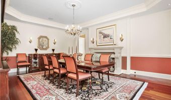 26 Pequot Ln, New Canaan, CT 06840