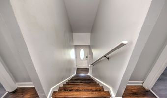 150 Hillcrest Rd, Bridgeport, CT 06606
