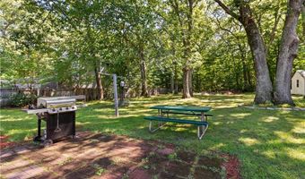101 Hopkins Ave, Johnston, RI 02919