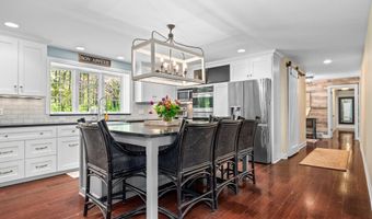 266 Pettis Ave NE, Ada, MI 49301
