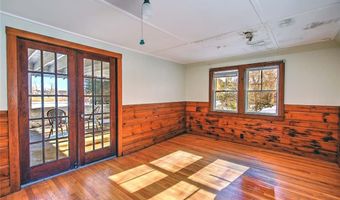 74 ADAMS POINT Rd, Barrington, RI 02806