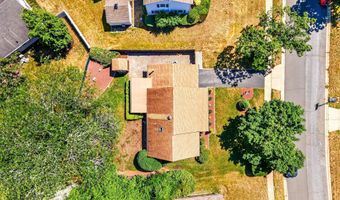 29 Ormont Ln, Aberdeen, NJ 07747