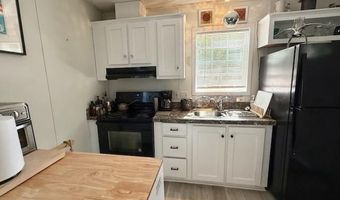 521 Forest Park, Middletown, RI 02842