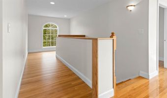 183 Skyline Rd, Bangor, ME 04401