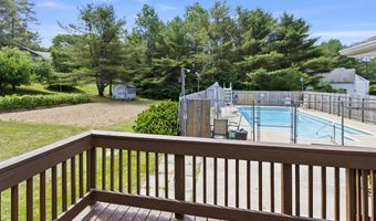224 Sunderland Dr, Auburn, ME 04210