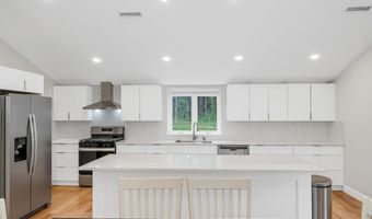 427 Middle Rd, Brentwood, NH 03833