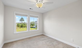 10900 HOLYSTONE Ln 202, Berlin, MD 21811