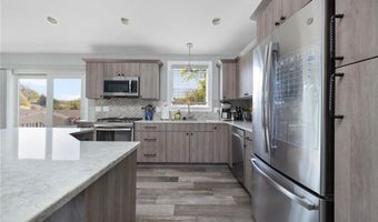26 Leawood Dr, Cranston, RI 02920