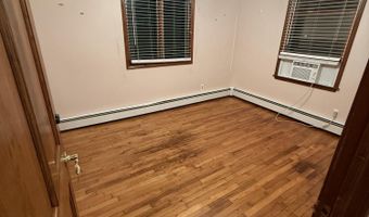 221 Riverside Dr, Bayville, NJ 08721