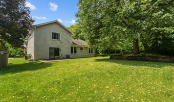 1316 W MEADE Ln, Arlington Heights, IL 60004