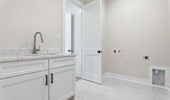 7636 S Shoreline Blvd, Benton, AR 72019