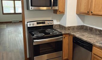 417 S Lincoln Ave, Aurora, MO 65605
