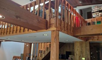 889 Old Grandview Rd, Beaver, WV 25813
