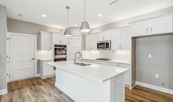 221 S Shay Rd, Andover, KS 67002