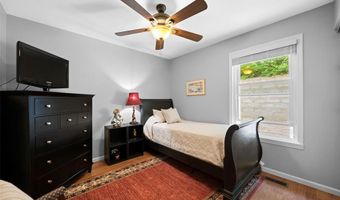 170 Cascade Terrace Dr, Ballwin, MO 63021
