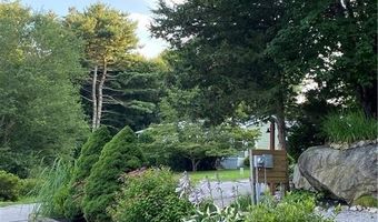 83 Sherwood Valley Ln, Coventry, RI 02816